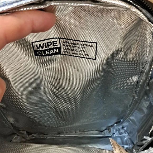 Adidas Black and White Insulated Lunch Bag. NWOT - Picture 4 of 6